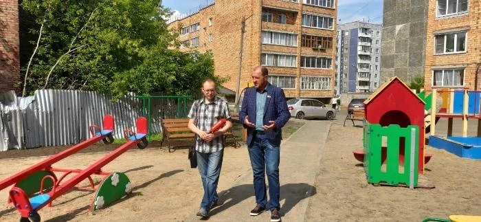 Горсовет проинспектировал обновлённые дворы Красноярска