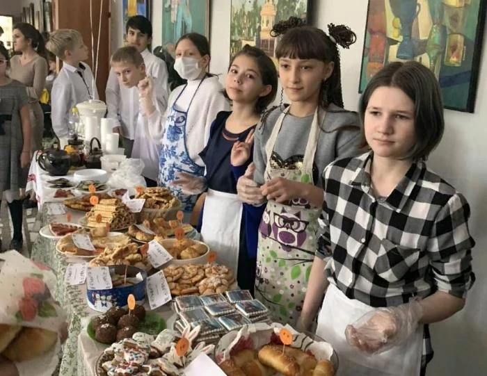 Сибирские традиции полезной кухни освоили школьники – участники совместного проекта с СФУ и ЦСМ