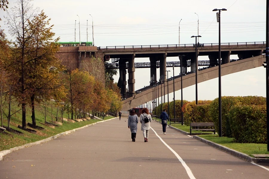 Мост-аллея.jpg