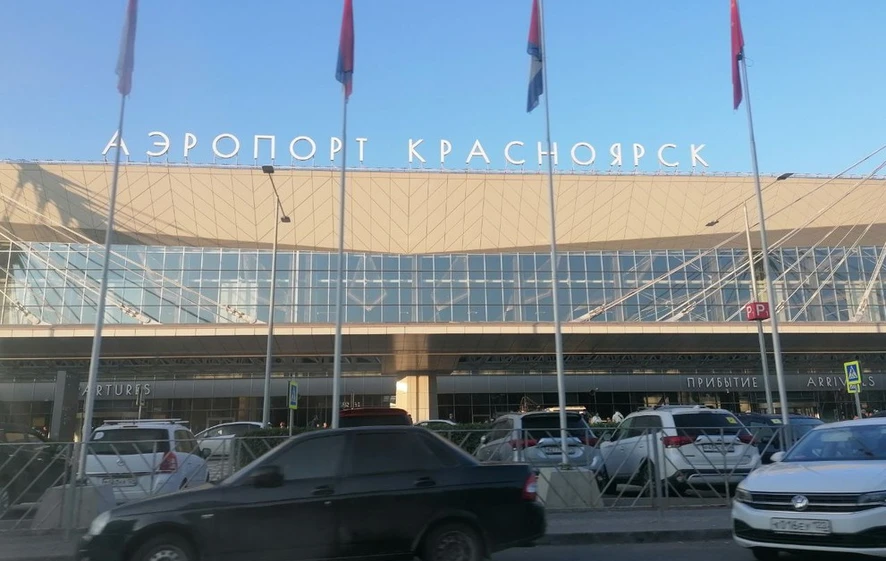 В аэропорту Красноярск обновились правила бесплатного пребывания на парковке
