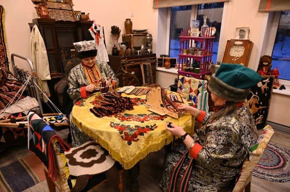 Телеуты Кузбасса создают особенный подарок к 80-летию Победы
