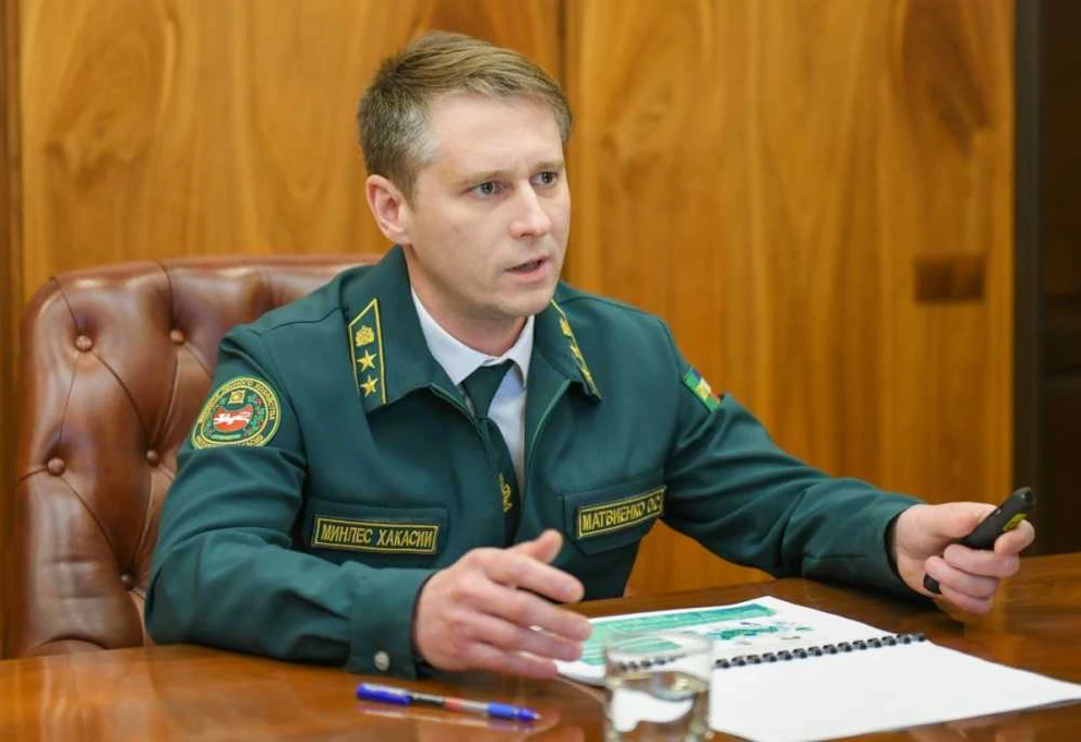 Глава Хакасии принял отчёт министра лесного хозяйства за прошедший год