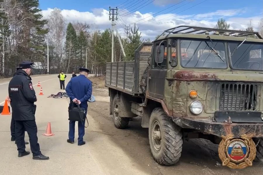В Иркутской области под колёсами грузовика погиб 10-летний велосипедист
