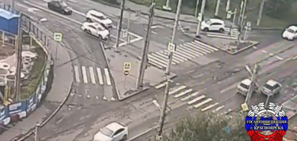 Начало учебного года в Красноярске: школьницу сбили на пешеходном переходе