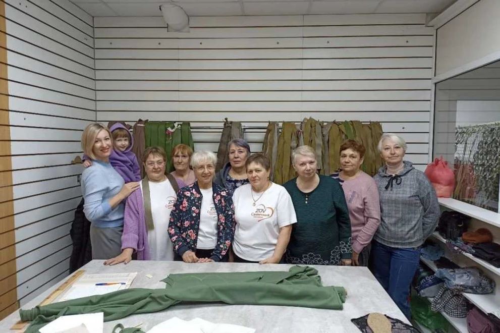 В мкр. Солнечный Красноярска открылся третий пункт плетения маскировочных сетей