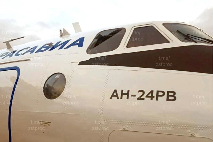 Самолёт «КрасАвиа» прилетел в Красноярск с разбитым окном