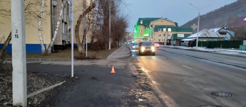 Девушка-подросток попала под колёса в Горно-Алтайске 