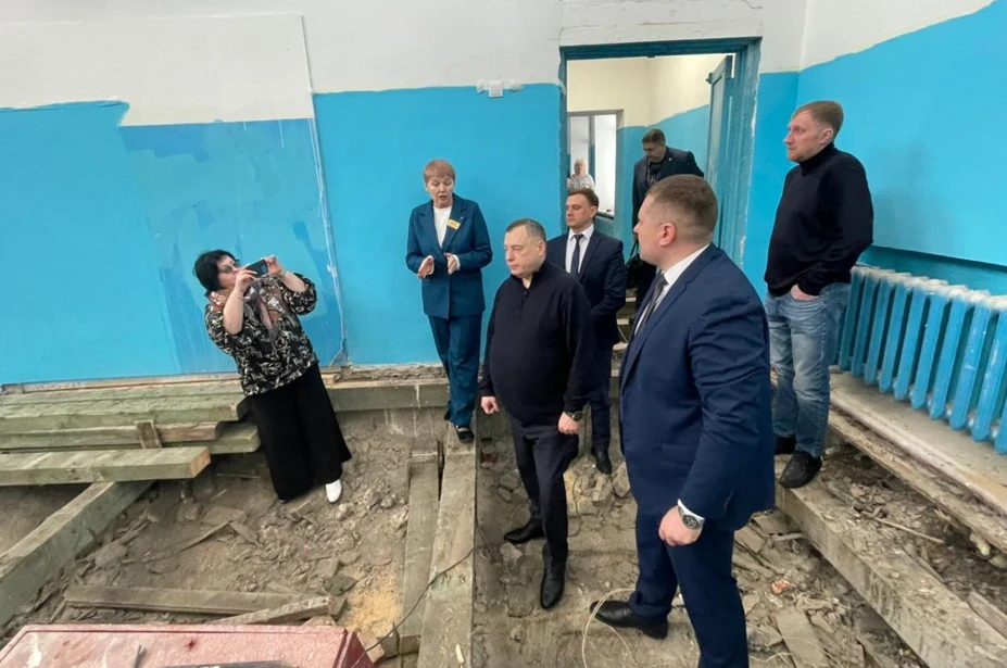 Юрий Швыткин проверил социальные объекты Манского района Красноярского края 