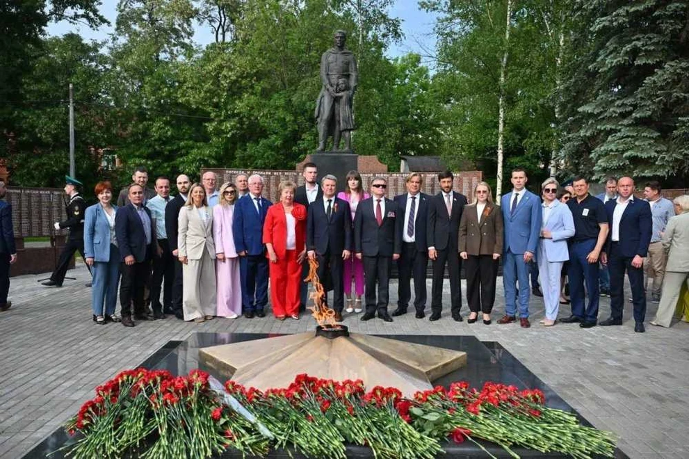 Земля с воинских захоронений под Москвой привезена в Кузбасс