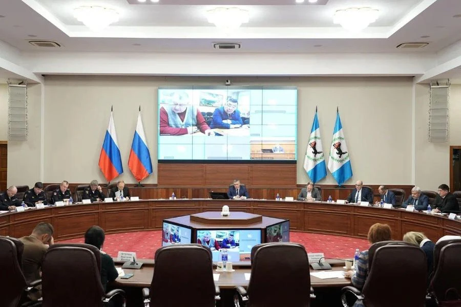 В Иркутске на заседании Комиссии по ЧС обсудили проблему транспортной связи с островом Ольхон на Байкале