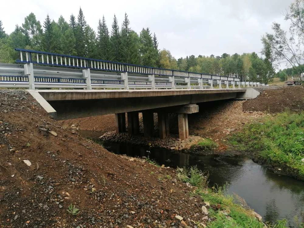 В Красноярском крае завершился ремонт моста через реку Куруп