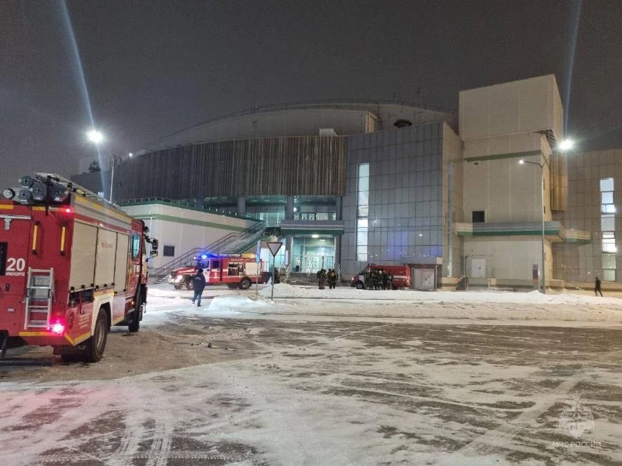 Накануне вечером в Красноярске тушили пожар в «Платинум Арене»
