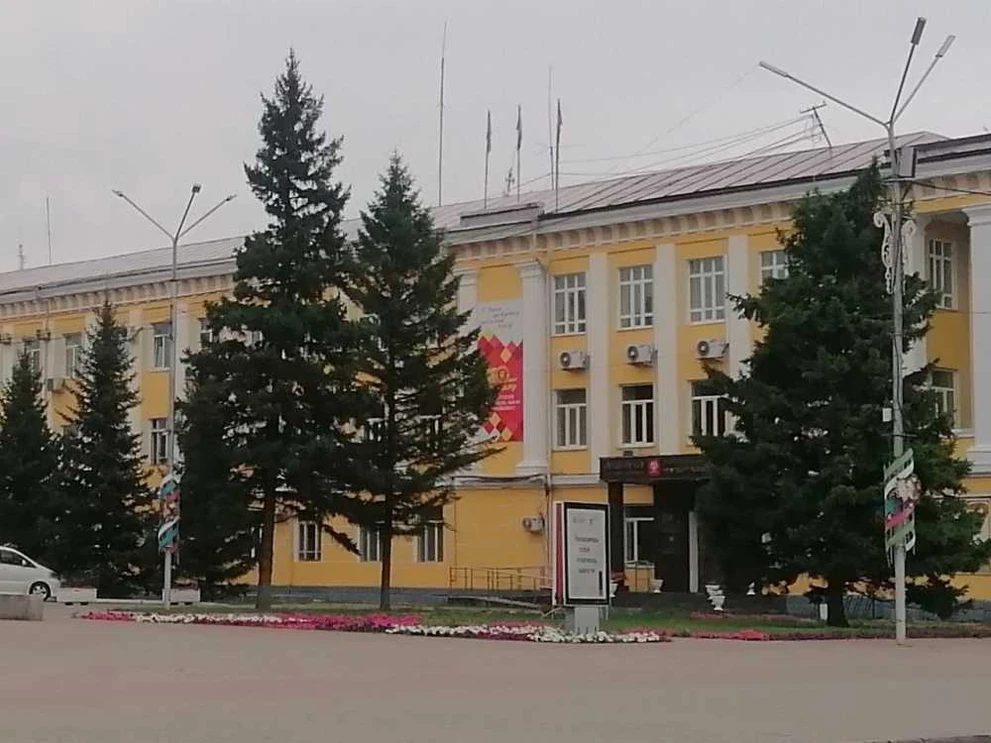 В Туве суд вынес решение о расторжении контракта с мэром Кызыла
