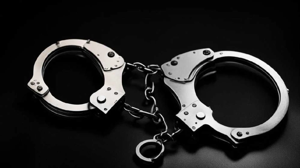 В Кузбассе задержали подозреваемую заставившую женщину спрыгнуть с 5 этажа  