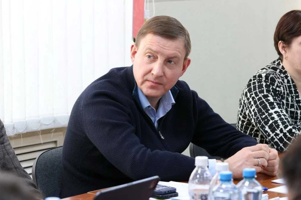 Глава Республики Алтай поручил закрыть вопрос обеспечения дровами льготников