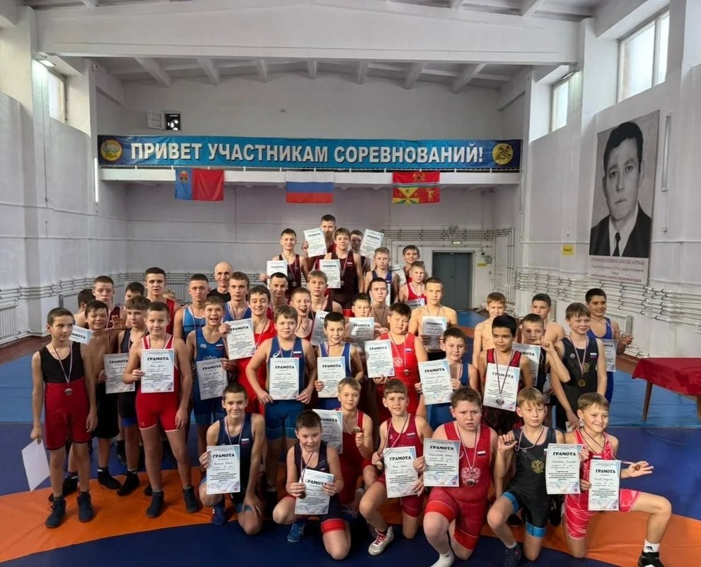 Волонтёры СУЭК-Кузбасс помогают развивать детский спорт в Ленинске-Кузнецком