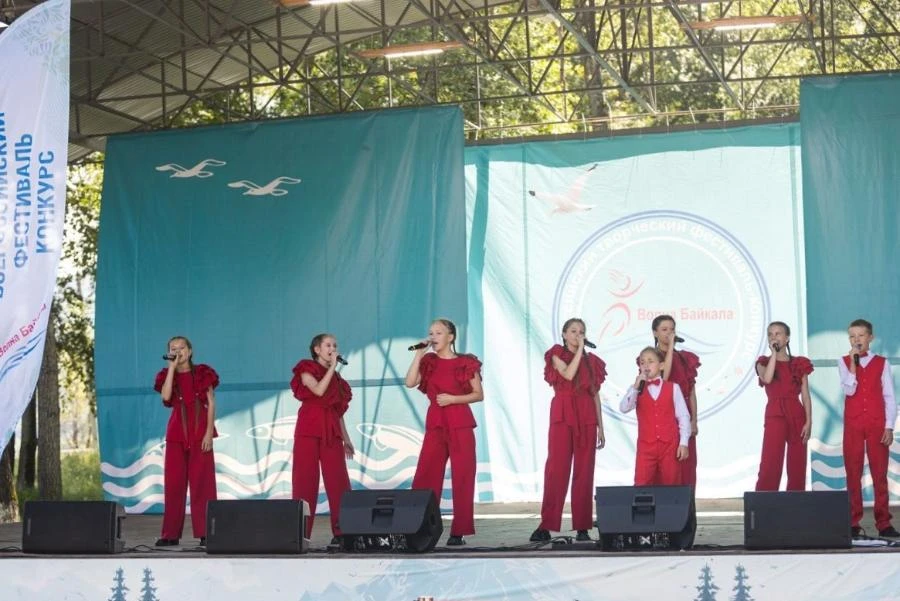 В Слюдянке завершился Всероссийский фестиваль-конкурс «Волна Байкала». 