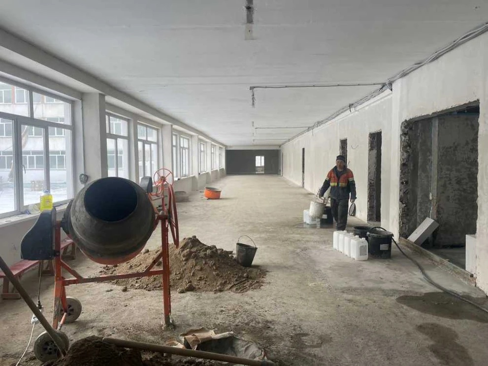 В одной из школ Красноярского края капитальный ремонт за год выполнен на 8%