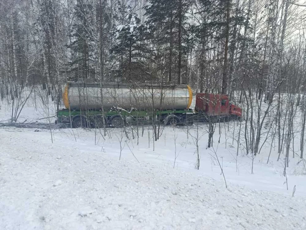 В Томске встреча легковушки и тягача стала роковой 