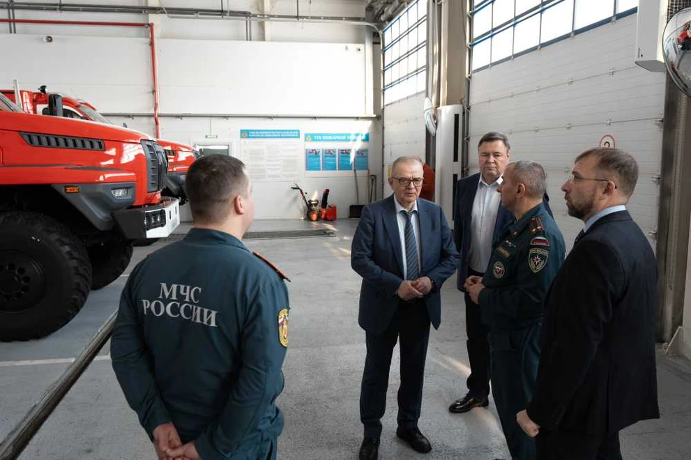 От реновации — к социальным гарантиям: в Норильске обсудили меры поддержки федеральных служащих в Арктике