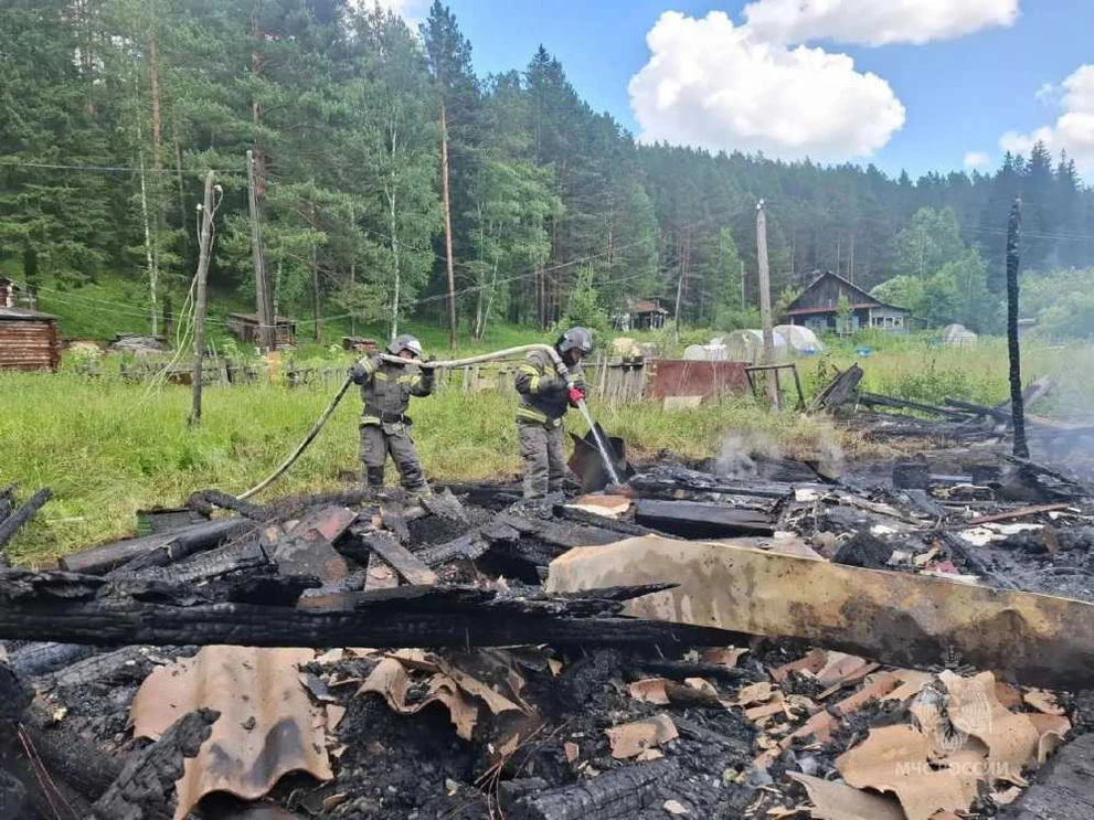 За сутки в Красноярском крае произошло 11 пожаров и 1 происшествие на воде