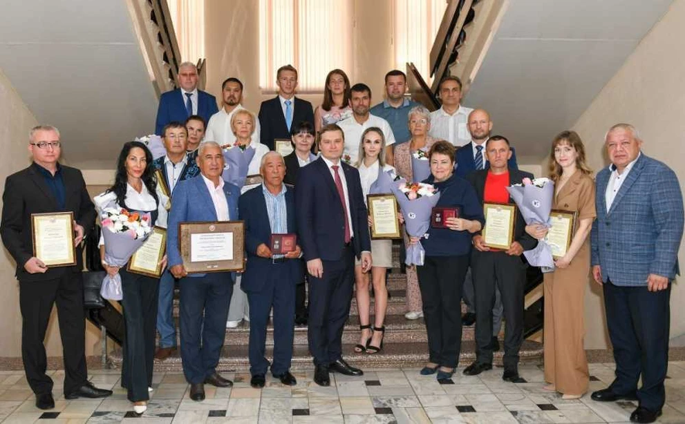 В Хакасии вручили почётные звания тренерам