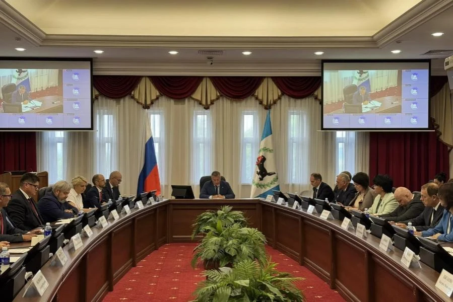 В Иркутской области в Бодайбо обновляют коммунальную инфраструктуру после ЧС и готовятся к зиме