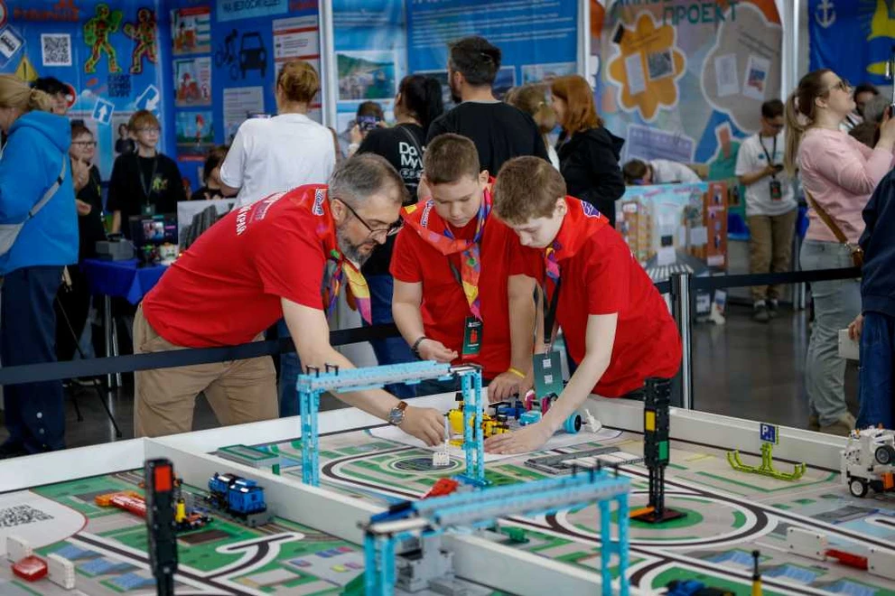 Состоялось открытие Международного чемпионата по робототехнике «Красноярск 7.0»
