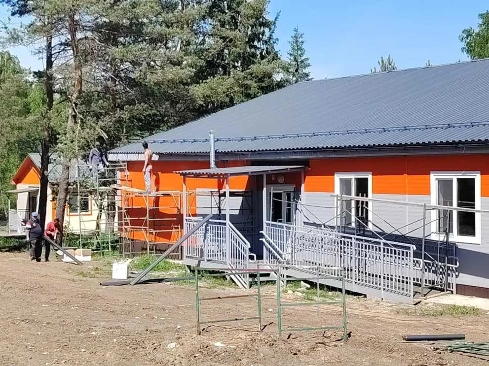 В лагере «Берёзка» под Красноярском работы выполнены на 90%