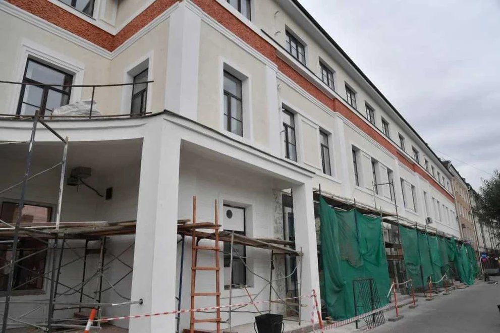 Омску выделили 1.8 миллиарда рублей на ремонт учебных заведений 