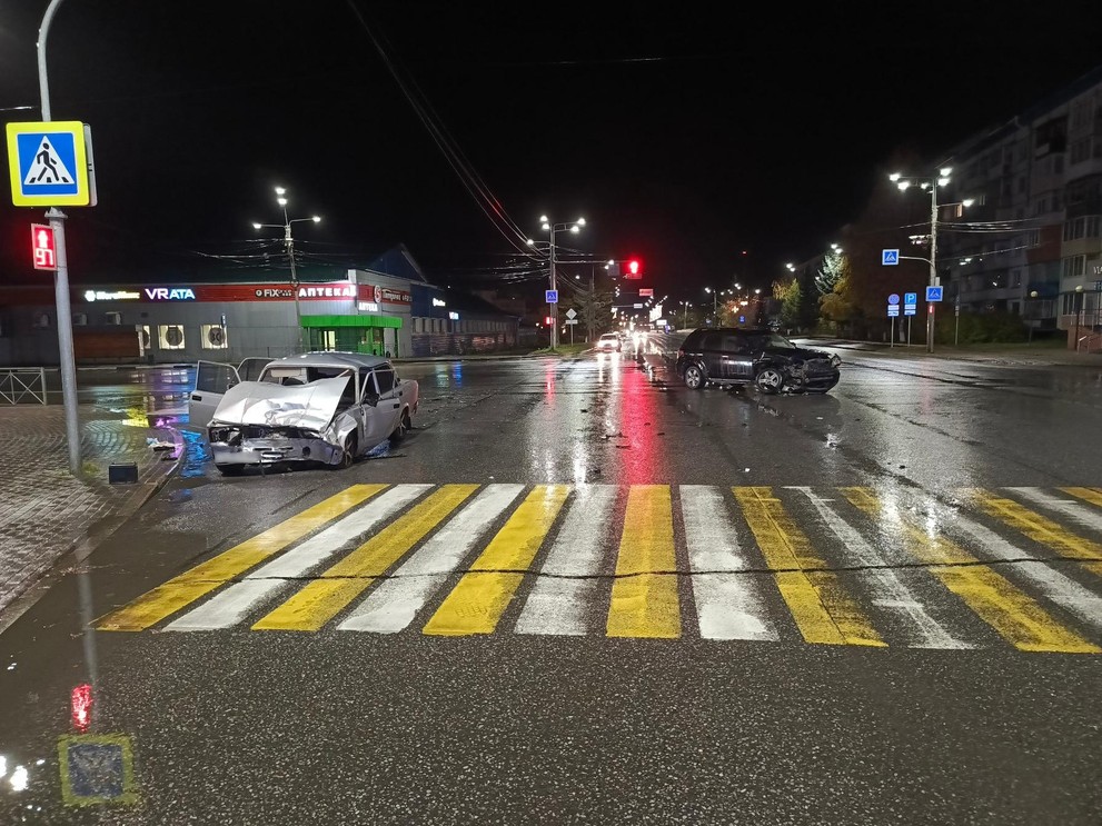 В Горно-Алтайске иномарка протаранила «Жигули» с молодёжью