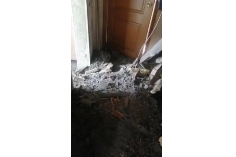 В Омске рухнул потолок многоквартирного дома