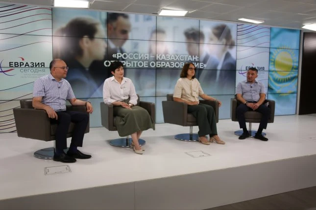 Работу Центра открытого образования на русском языке обсудили  представители омского и павлодарского университетов
