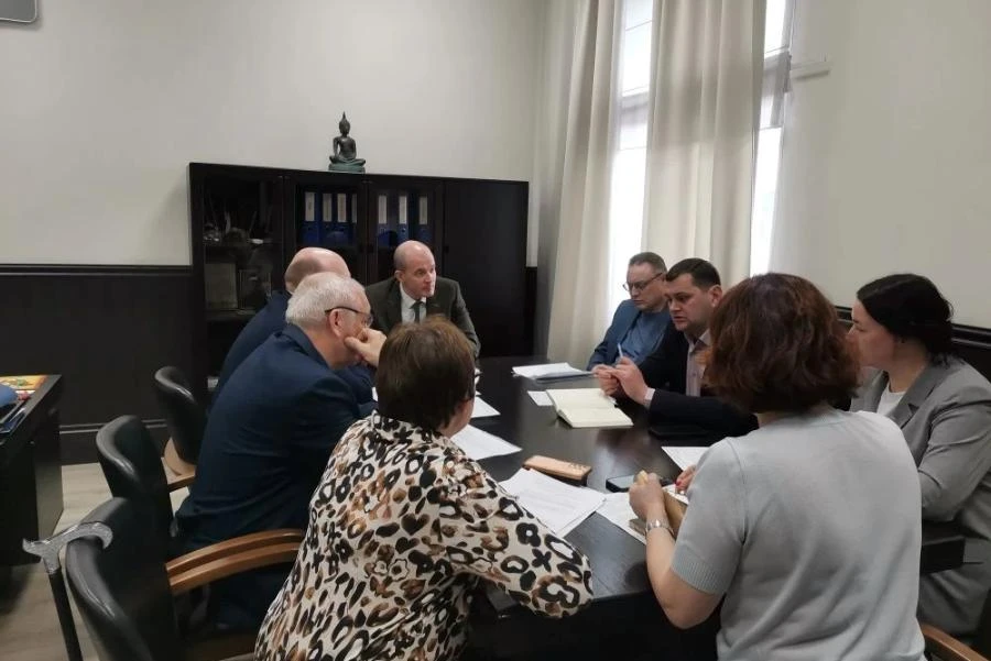 В правительстве Иркутской области обсудили организацию пляжей нынешним летом