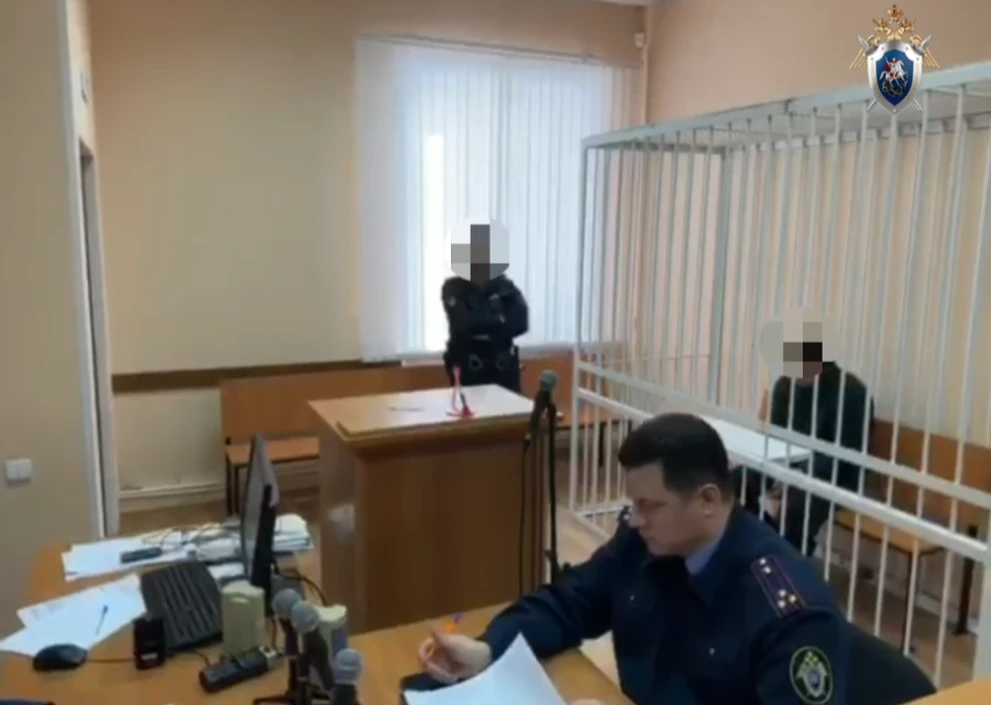 Житель Кузбасса обвиняется в жестоком обращении своей сожительницы и её дочери