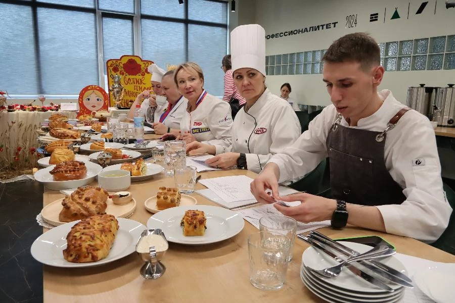 На Фестивале русской кухни в Омске определили лучших педагогов-поваров