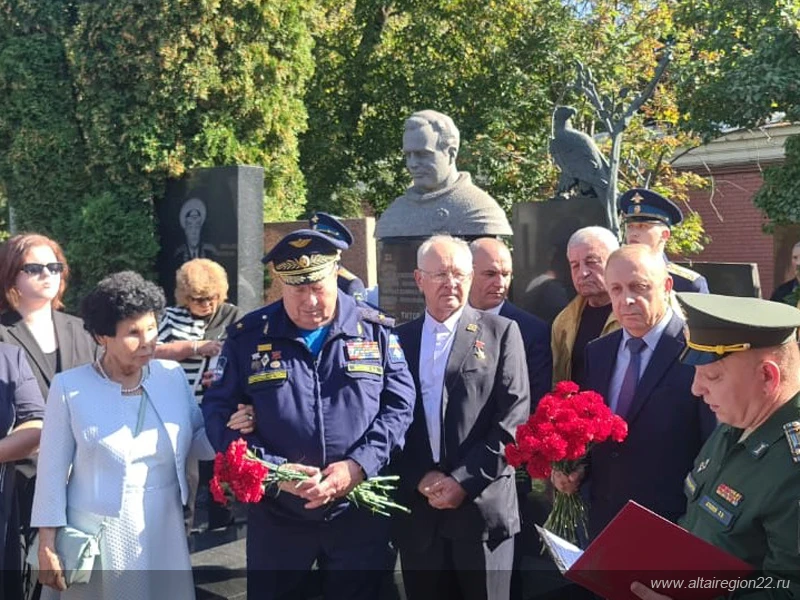 В Москве почтили память космонавта из Барнаула 