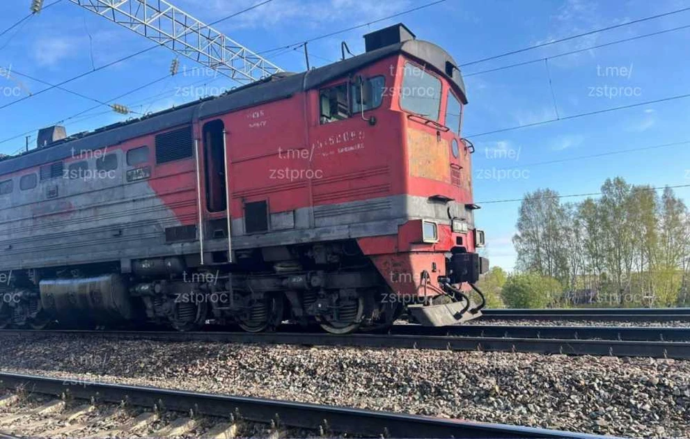 В Красноярском крае в Уярском районе загорелся тепловоз