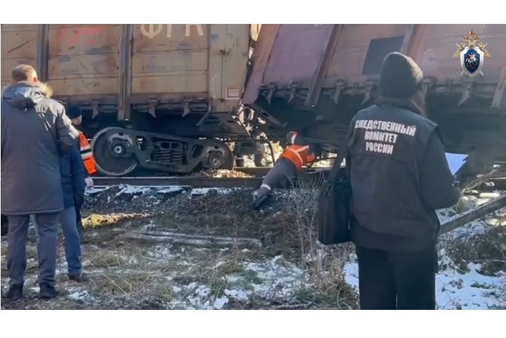 В Новосибирской области с рельсов сошли 4 вагона грузового поезда