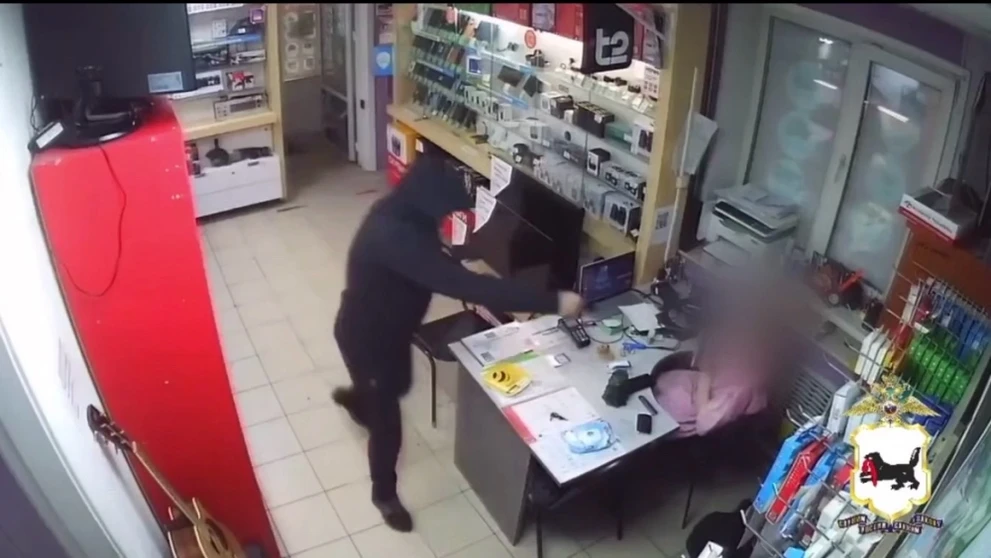В Иркутской области мужчина ограбил магазин с игрушечным пистолетом