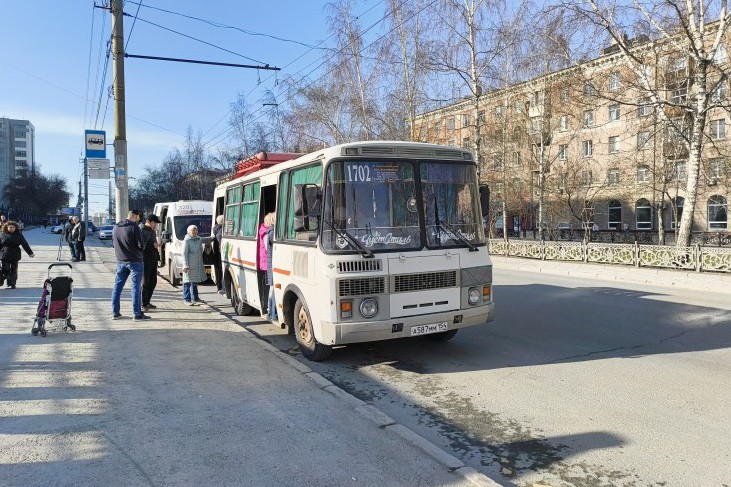 На 12 тысяч больше пассажиров Новосибирской области воспользовались дачными маршрутами в 2026 году