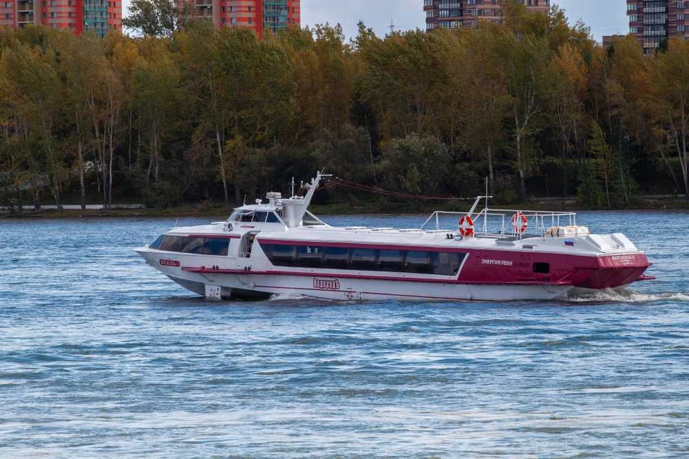 Открыт скоростной водный маршрут между Красноярском и Дивногорском