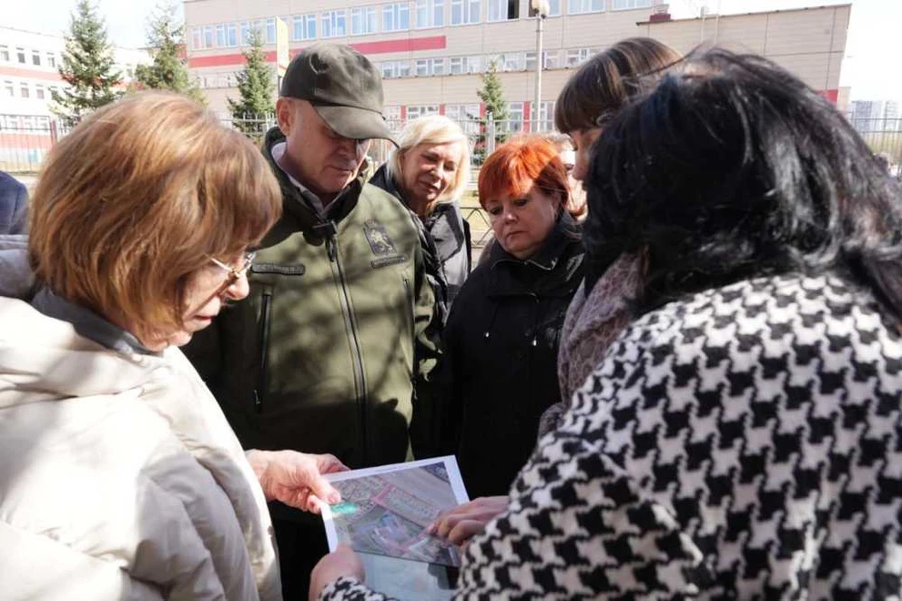 Глава Красноярска проверил ход строительства новой школы на Взлётке
