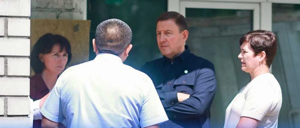 Турчак проверил ремонт общежития в Горно-Алтайске и остался недоволен
