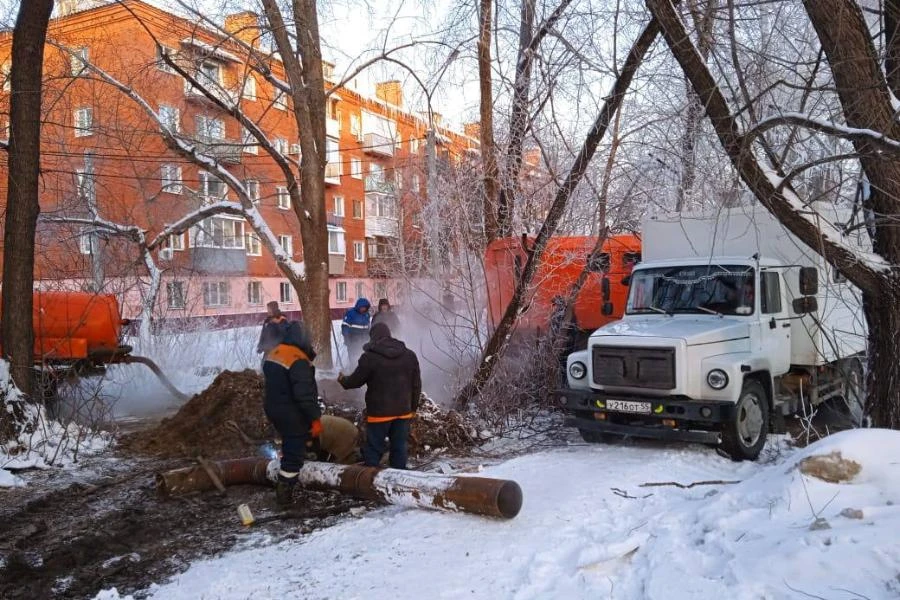 В Омске из-за коммунальной аварии без тепла и горячей воды остались 39 многоквартирных домов