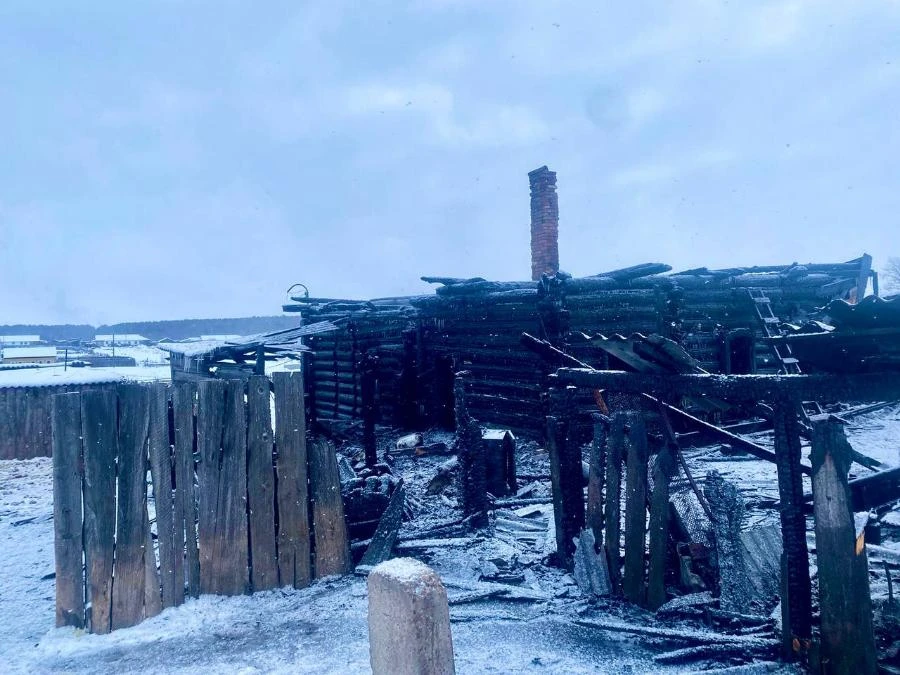 В Иркутской области в пожаре частного дома погибли 3 человека