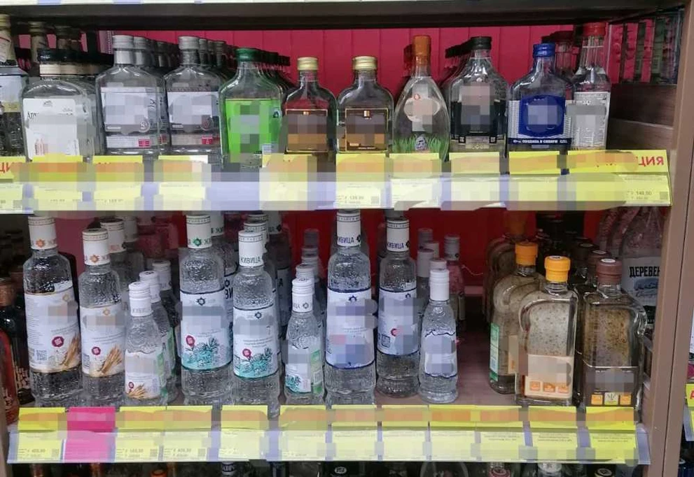 2 красноярских магазина попались на продаже алкоголя после 11 часов вечера 
