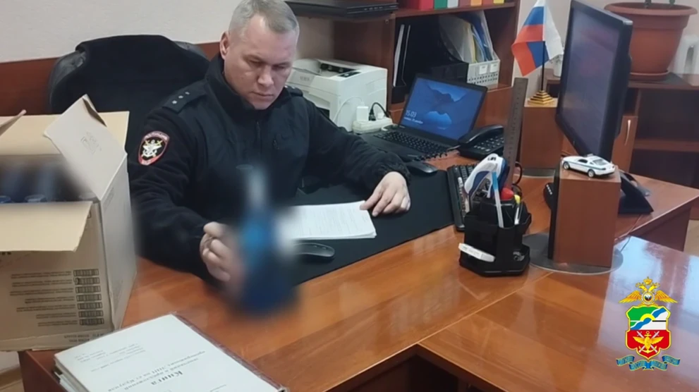 Иностранец пытался провезти через границу Алтая 35 бутылок алкоголя