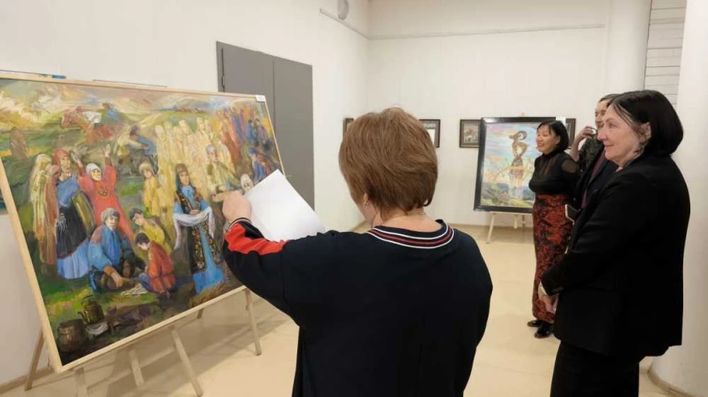В Хакасии определили лауреата премии в области изобразительного искусства