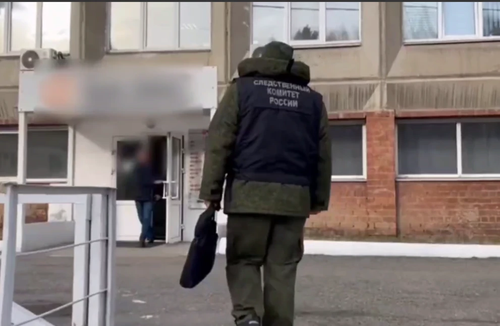 Полиция Красноярского края задержала в Иркутске подозреваемых в подкупе 